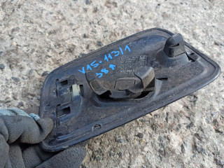 лючок топливного бака BMW 7 серия E38 [рестайлинг] 1999, 4.4 л., бензин, АКПП, седан, 2122559