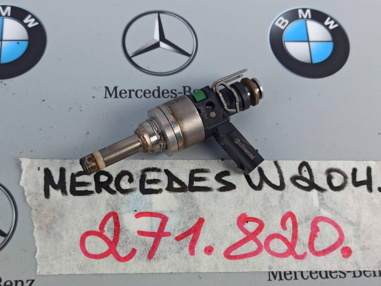 форсунка Mercedes-Benz 2013, 2.0 л., бензин, A2710780823 - фото №1
