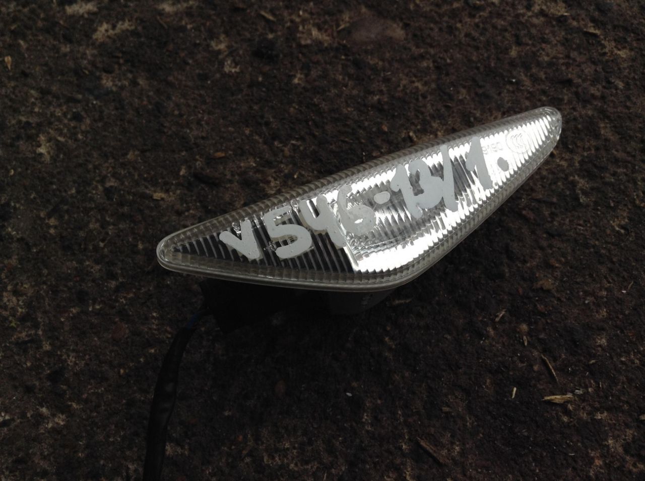 повторитель поворота на крыле BMW X5 E70 2008, 4.8 л., N62 B48 B, бензин, АКПП, черный, внедорожник 5 дв., 7171007 - фото №1