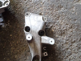 кронштейн двигателя BMW 2008, 2.0 л., N43 B20 A, бензин, АКПП, синий, хетчбэк 5 дв., 6776529