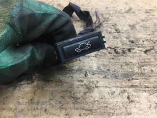 кнопка открытия багажника BMW 7 серия E38 [рестайлинг] 2000, 3.0 л., бензин, АКПП, седан, 61318365579, 8365579