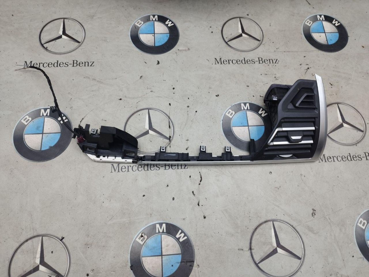 дефлектор обдува салона BMW 2024, 2.0 л., бензин, 5A3BB17 - фото №1