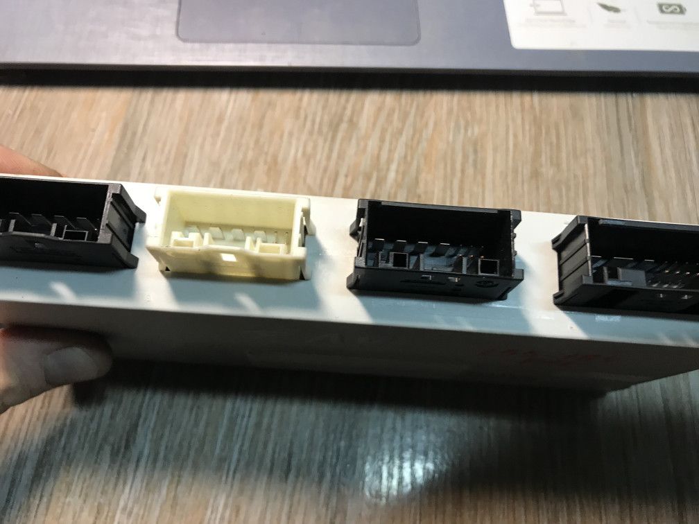 блок доводчика багажника BMW 2013, 3.0 л., N57 D30 C, дизель, АКПП, универсал, 7333928 - фото №1