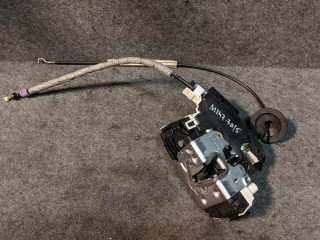 замок двери передней правой Mercedes-Benz E-Класс W212/S212/C207/A207 2011, 1.8 л., M 271.860, бензин, АКПП, черный, кабриолет, 2077601440, A2077601440