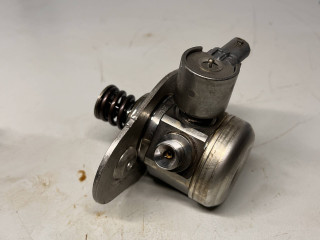 ТНВД BMW X1 F48 2018, 2.0 л., бензин, 7636881