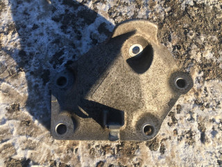 кронштейн двигателя BMW 6 серия E63/E64 2006, 3.0 л., N52 B30 A, бензин, АКПП, черный, купе, задний привод, правый руль, 6768521