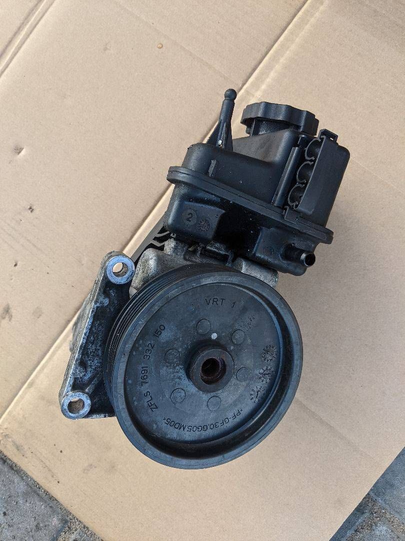 насос гидроусилителя руля Mercedes-Benz E-Класс W212/S212/C207/A207 2010, 2.2 л., дизель, АКПП, седан, задний привод, правый руль, A0064664701, 7693900514 - фото №1