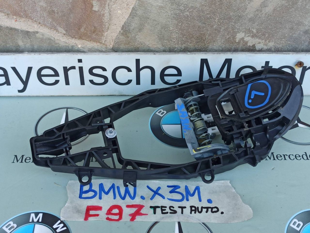 скелет ручки двери задней левой BMW 2024, 3.0 л., бензин, 9881775 - фото №1