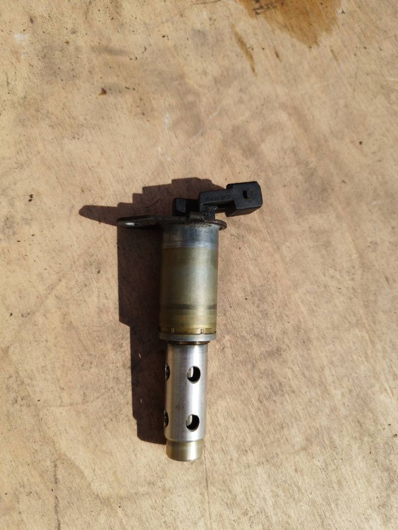 клапан фазорегулятора BMW 5 серия E60/E61 2005, 2.5 л., N52 B25, бензин, 7516293 - фото №1