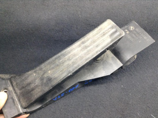 педаль BMW 7 серия E65/E66/E67 2002, 4.4 л., бензин, АКПП, седан, 6762482
