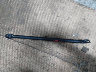 Распорка (растяжка) телевизора BMW 7 серия F01/F02 2009, 4.4 л., N63 B44 A, бензин, 7187095