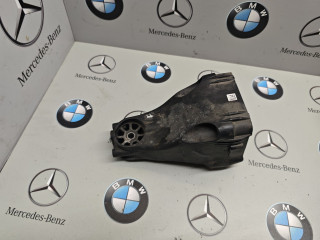 кронштейн двигателя Mercedes-Benz C-Класс W205/S205/C205 [рестайлинг] 2018, 1.5 л., бензин, A2642200300