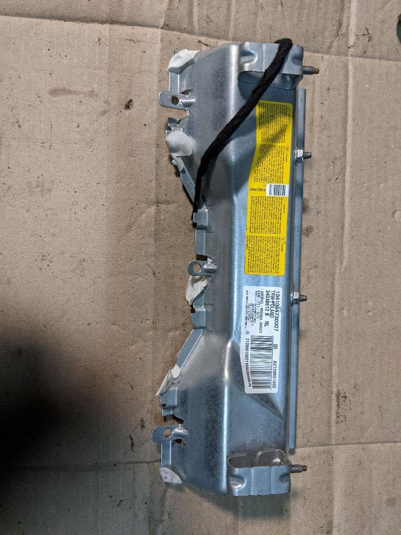 подушка безопасности коленная Mercedes-Benz E-Класс W212/S212/C207/A207 2010, 2.2 л., дизель, АКПП, седан, задний привод, правый руль, A2128601002, 34048612 - фото №1