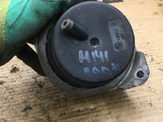 подушка крепления двигателя BMW 3 серия E90/E91/E92/E93 2007, 3.0 л., N53 B30 A, бензин, МКПП, мокрый асфальт, седан