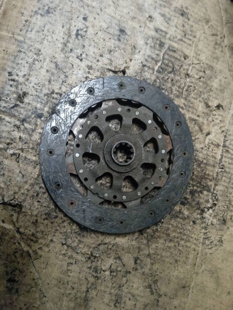 диск сцепления BMW 3 серия E46 2003, 2.0 л., N42 B20, бензин, 21217508600, 7508600 - фото №1