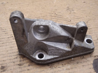 кронштейн ТНВД BMW 2011, 3.0 л., дизель, 7805421