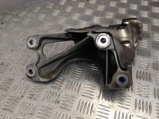 кронштейн двигателя BMW X5 E70 2007, 3.0 л., N52 B30 A, бензин, АКПП, внедорожник 5 дв., 6777658