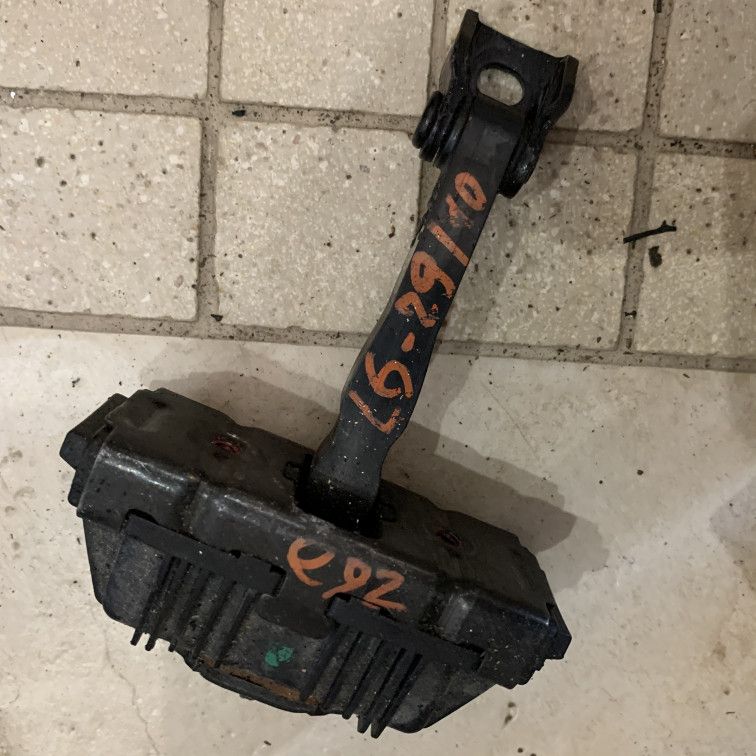 ограничитель открывания двери BMW 3 серия E90/E91/E92/E93 2007, 3.0 л., N54 B30 A, бензин, АКПП, кабриолет, 51217193671, 7193671 - фото №1