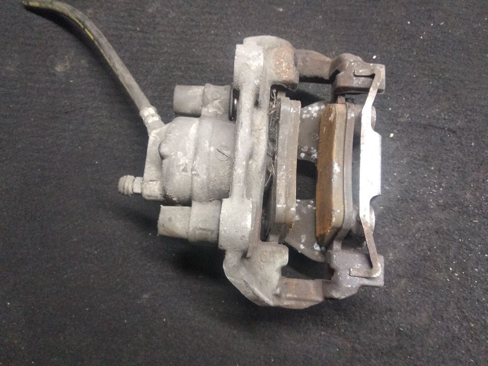 суппорт задний левый Mercedes-Benz CLS-Класс C219 2007, 3.0 л., OM 642.920, дизель, АКПП, купе - фото №1