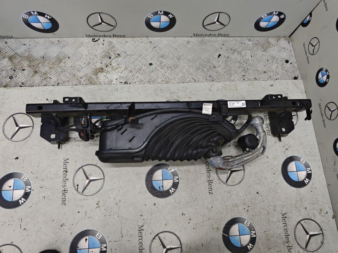 прицепное устройство (фаркоп) BMW 4 Gran Coupe G26 2022, 303471600011 - фото №1