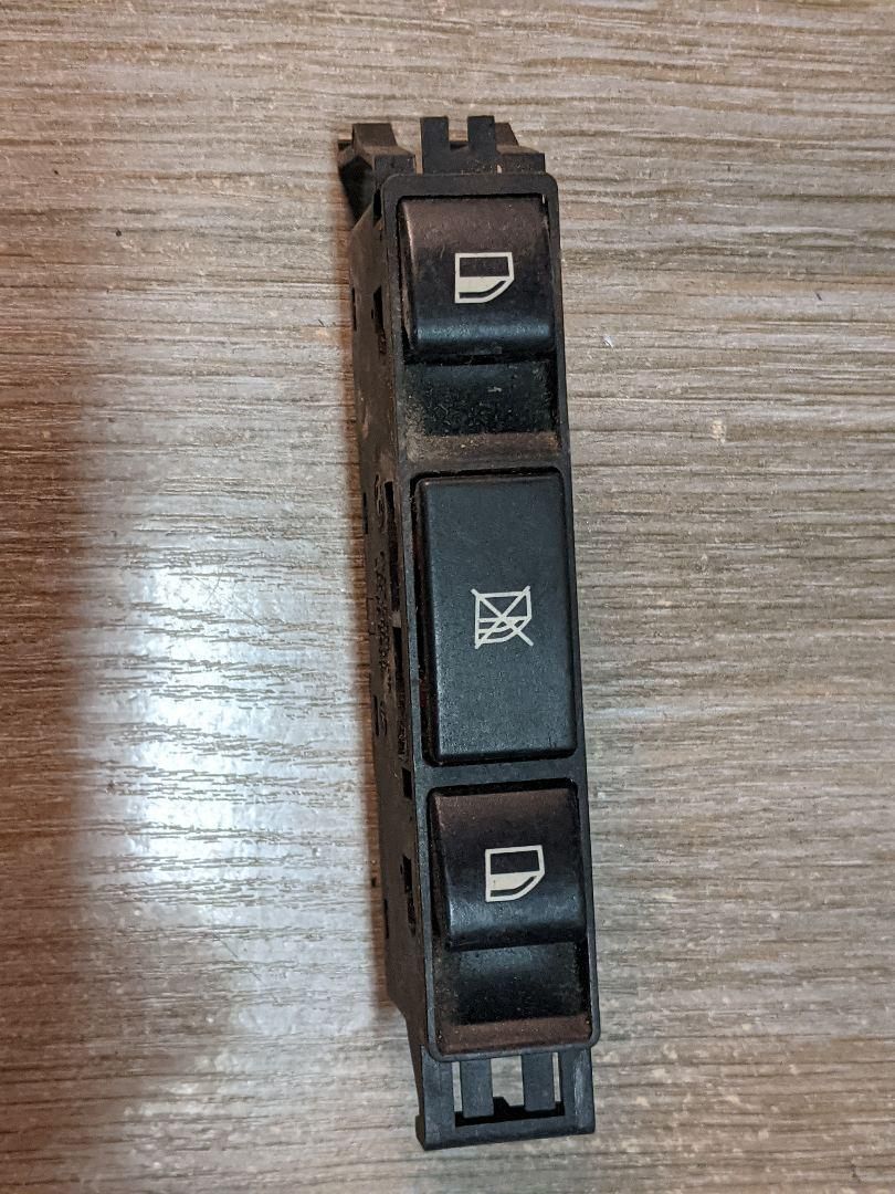блок управления стеклоподъемниками BMW 3 серия E46 2002, 1.6 л., N40 B16 A, бензин, АКПП, седан, 61318381518, 8381518 - фото №1