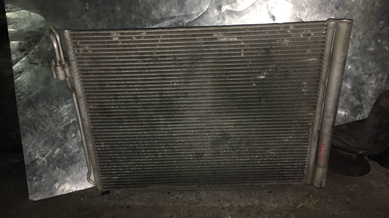 радиатор кондиционера BMW X5 E70 2009, 3.0 л., дизель, АКПП, внедорожник 5 дв., 6972553 - фото №1