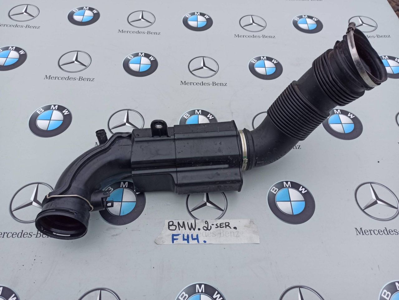 патрубок турбины BMW 2 серия F44 2020, 2.0 л., бензин, хетчбэк 5 дв., полный привод, 8675263 - фото №1