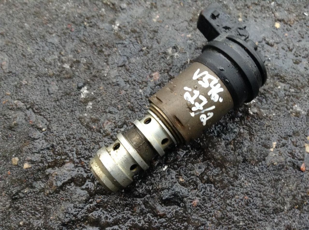 клапан фазорегулятора BMW X5 E70 2008, 4.8 л., N62 B48 B, бензин, АКПП, черный, внедорожник 5 дв., 1707323 - фото №1