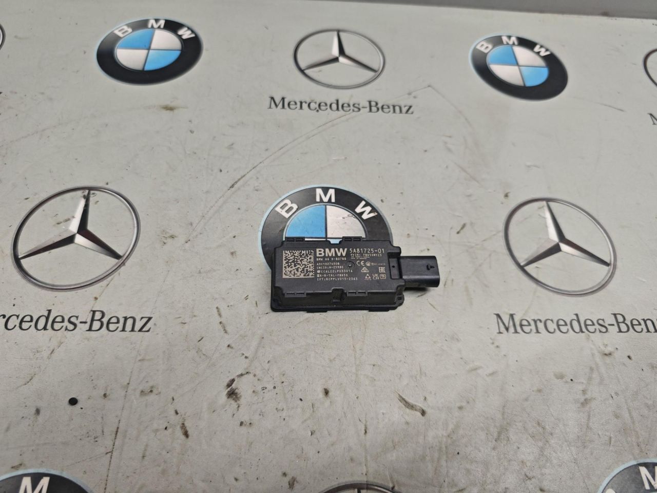 антенна BMW XM G09 2024, 4.4 л., бензин, 475, полный привод, 5A81725 - фото №1