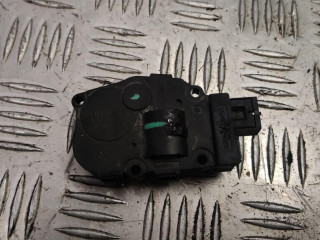 моторчик заслонки печки BMW 3 серия E90/E91/E92/E93 2007, 3.0 л., N53 B30 A, бензин, МКПП, мокрый асфальт, седан