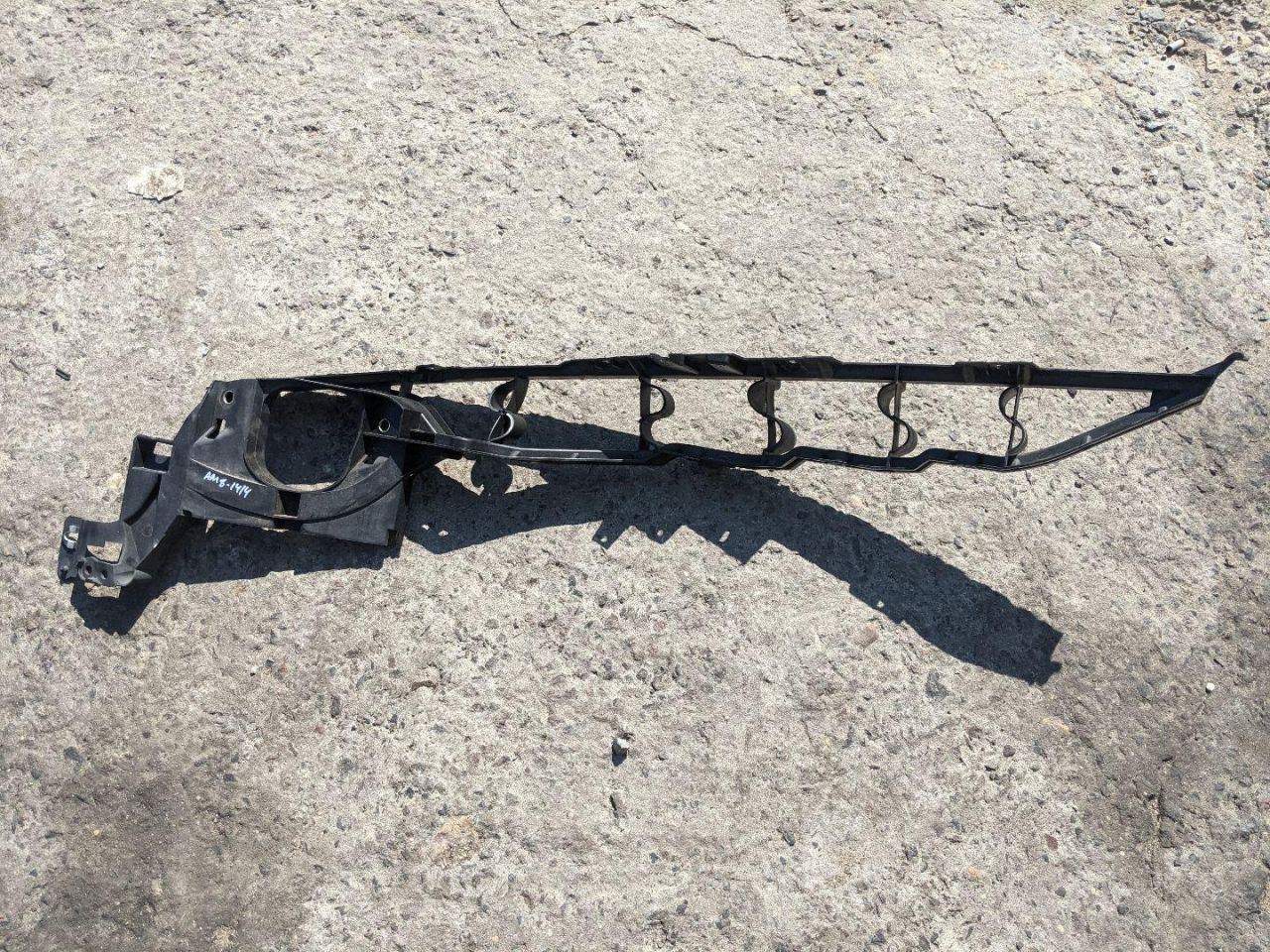 крепление крыла переднего правого BMW X5 E70 2007, 4.8 л., N62 B48 A, бензин, АКПП, 7157990, 51127157990 - фото №1