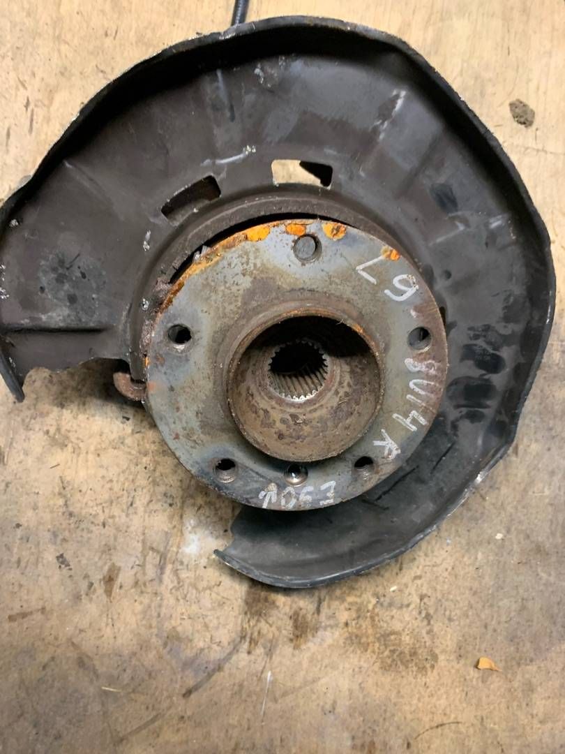 ступица задняя правая BMW 3 серия E90/E91/E92/E93 2007, 2.0 л., дизель, АКПП, седан, 6761580 - фото №1