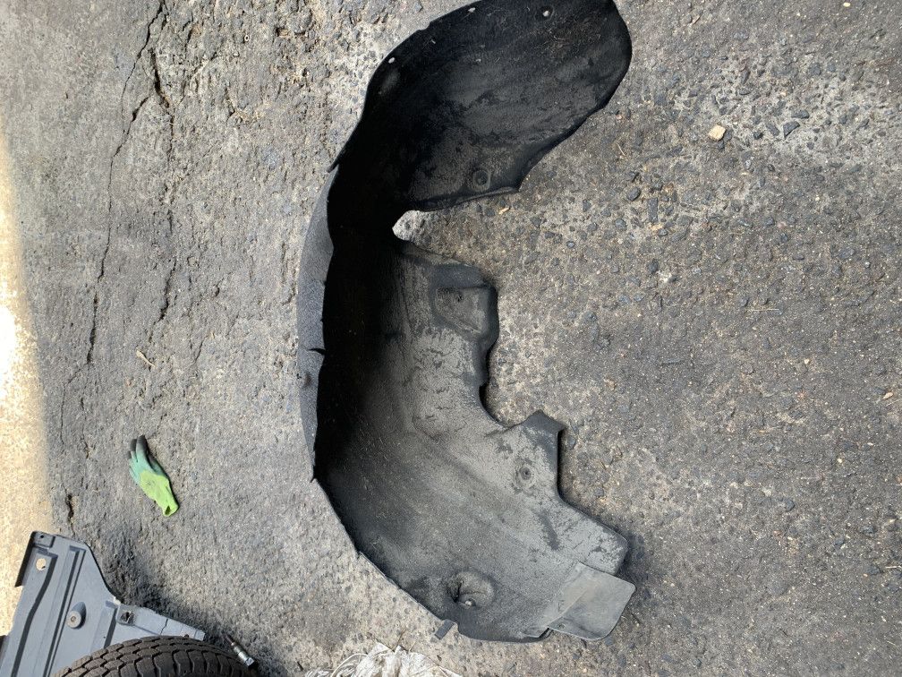 защита арок задняя правая (подкрылок) Mercedes-Benz E-Класс W212/S212/C207/A207 2011, 1.8 л., M 271.860, бензин, АКПП, черный, кабриолет - фото №1