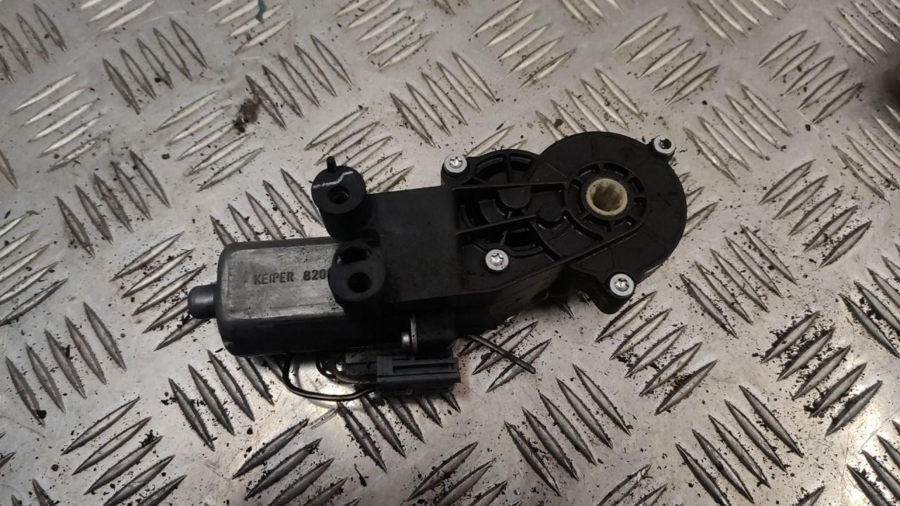 моторчик регулировки сиденья Mercedes-Benz M-Класс W164 2007, 3.0 л., OM 642.940, дизель, 82064808 - фото №1