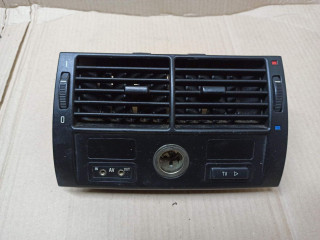 дефлектор обдува салона BMW X5 E53 2003, 4.6 л., бензин, АКПП, внедорожник 5 дв., 8409081