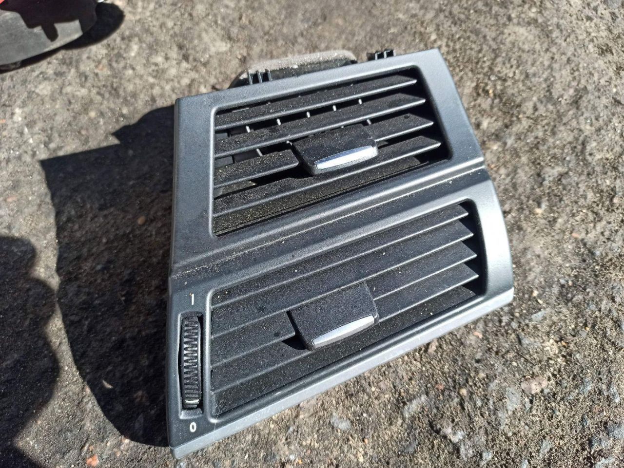 дефлектор обдува салона BMW X5 E70 2009, 3.0 л., дизель, АКПП, внедорожник 5 дв., 7161804 - фото №1