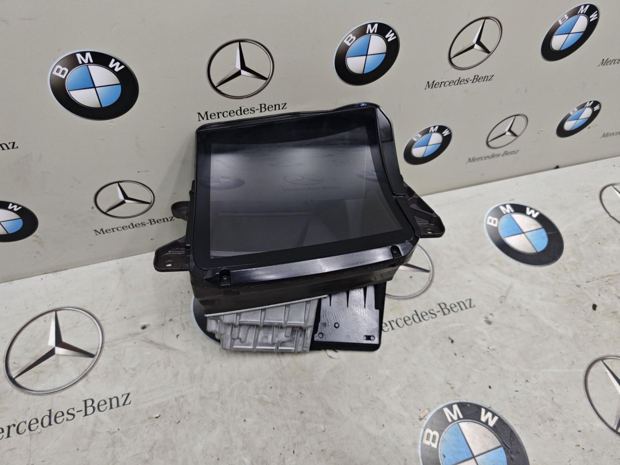 проектор BMW XM G09 2024, 4.4 л., бензин, 475, полный привод, 5A589A1 - фото №1