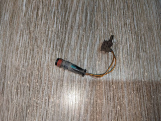 датчик износа тормозных колодок передний правый Mercedes-Benz C-Класс W204/S204/C204 [рестайлинг] 2011, 3.0 л., M 272.947, бензин, АКПП, черный, седан, задний привод, A2115401717