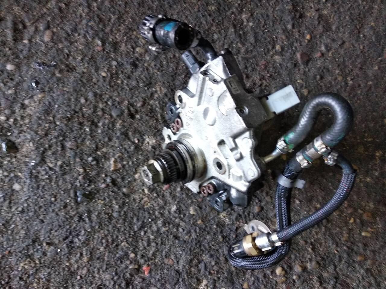 ТНВД Mercedes-Benz M-Класс W166 2012, 2.1 л., OM 651.960, дизель, АКПП, мокрый асфальт, внедорожник 5 дв., A6510701701 - фото №1