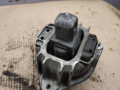 подушка крепления двигателя BMW 7 серия F01/F02 2011, 4.4 л., N63 B44 A, бензин, АКПП, черный, 6775906 - фото №3