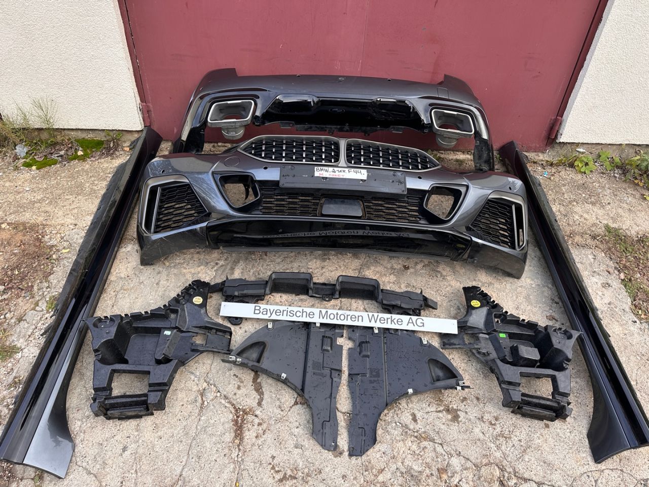 комплект обвеса (BodyKIT) BMW 2 серия F44 2020, 2.0 л., бензин, хетчбэк 5 дв., полный привод - фото №1