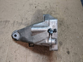 кронштейн двигателя Mercedes-Benz C-Класс W204/S204 2010, 2.0 л., бензин, задний привод, A2712232704