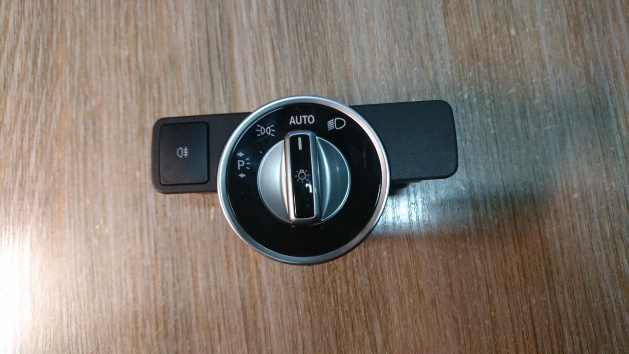 переключатель света Mercedes-Benz M-Класс W166 2015, 3.0 л., OM 642.826, дизель, АКПП, cthsq, внедорожник 5 дв., A2129050551, 10091531 - фото №1