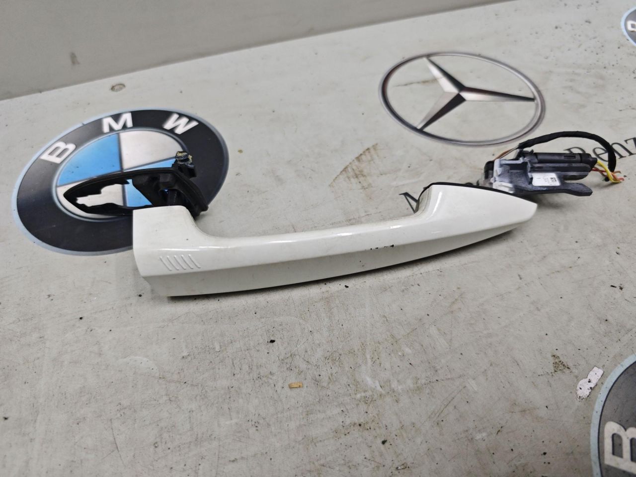 ручка наружная BMW 2 серия Active Tourer F45 2015, 2.0 л., бензин, 7328500 - фото №1