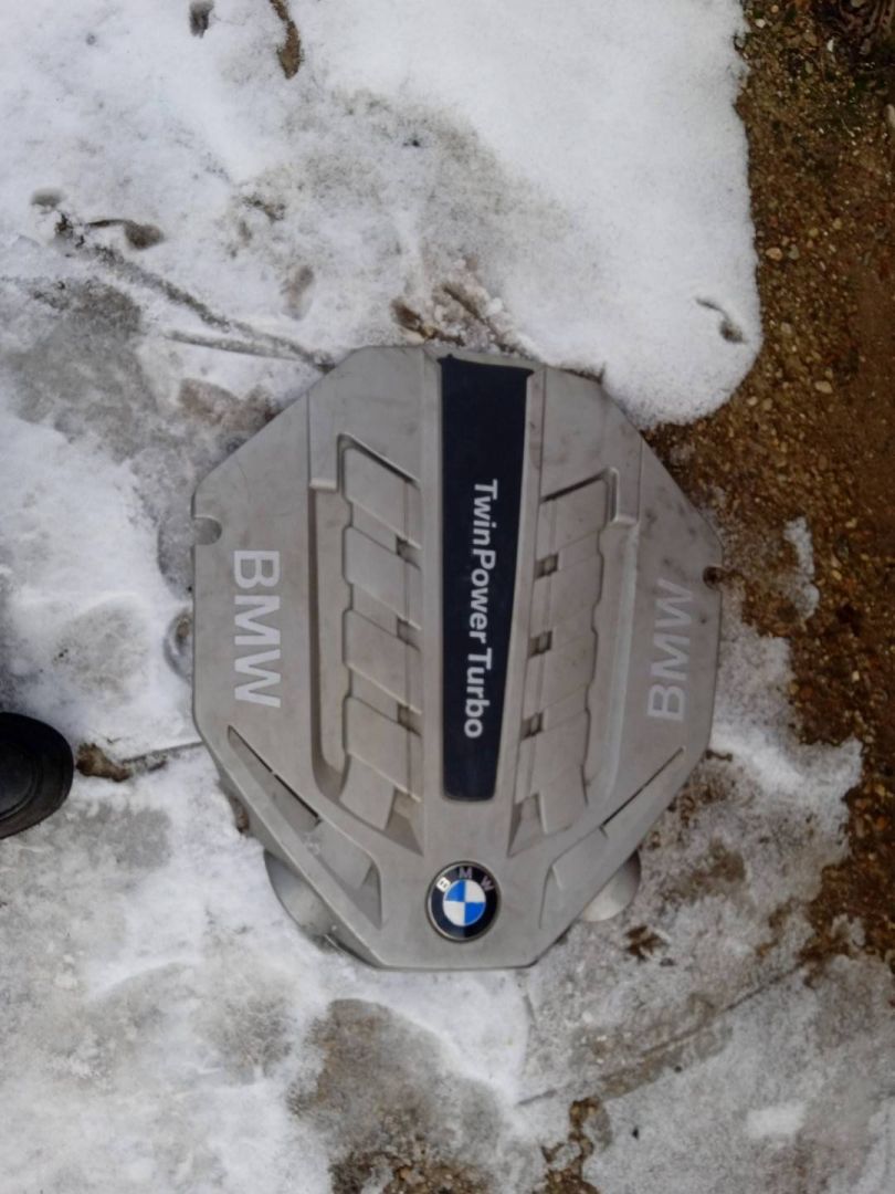 декоративная крышка двигателя BMW X5 E70 2010, 4.4 л., N63 B44 A, бензин, 7577456 - фото №1