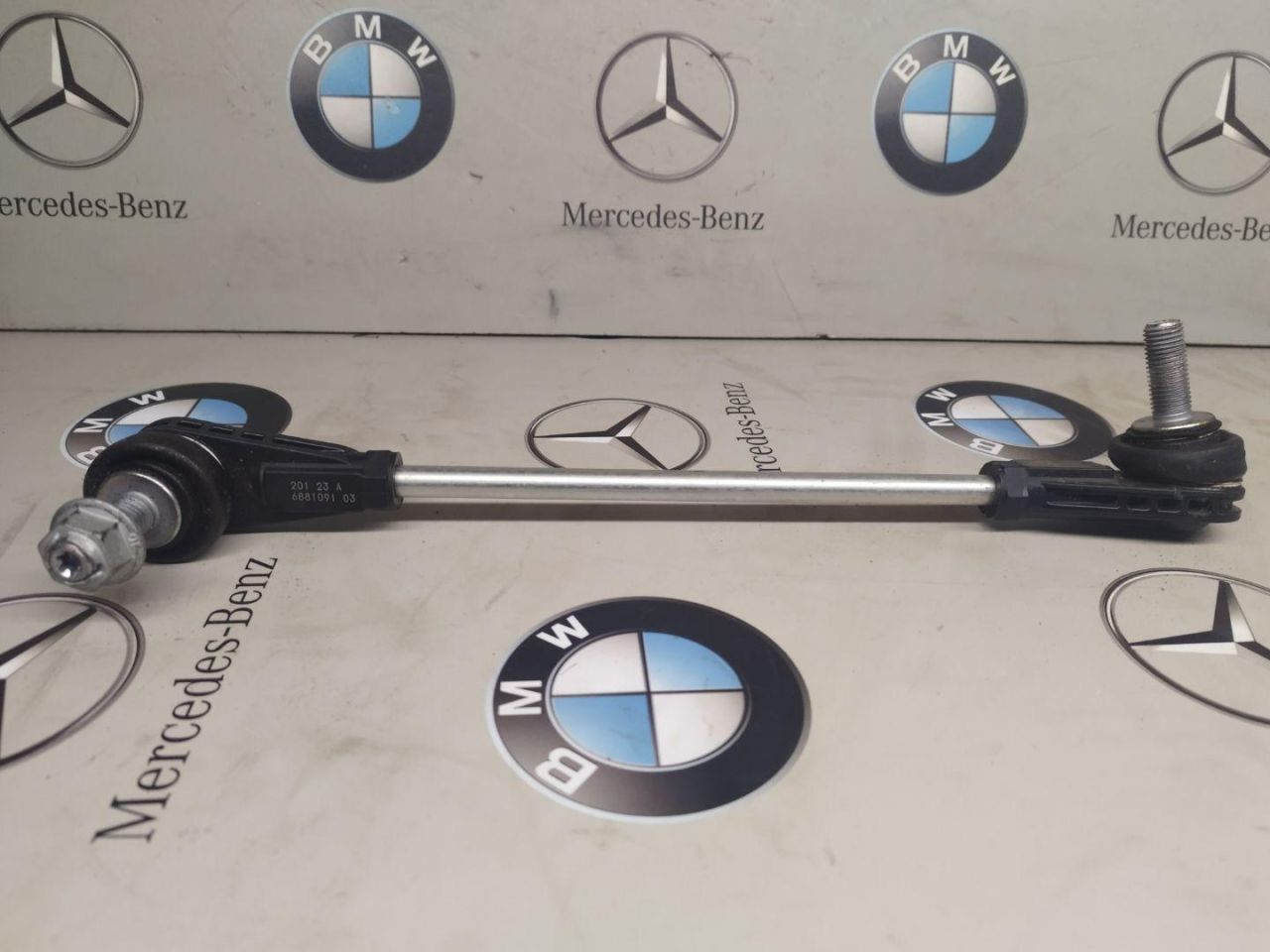 стойка стабилизатора BMW 2023, 2.0 л., бензин, a300, 6881091 - фото №1