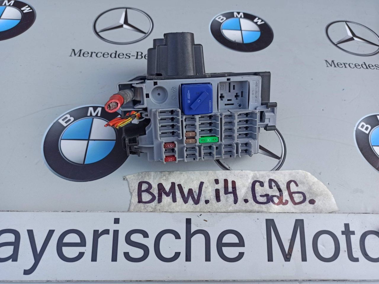 блок предохранителей BMW i4 G26 2022, электро, АКПП, 9350314 - фото №1