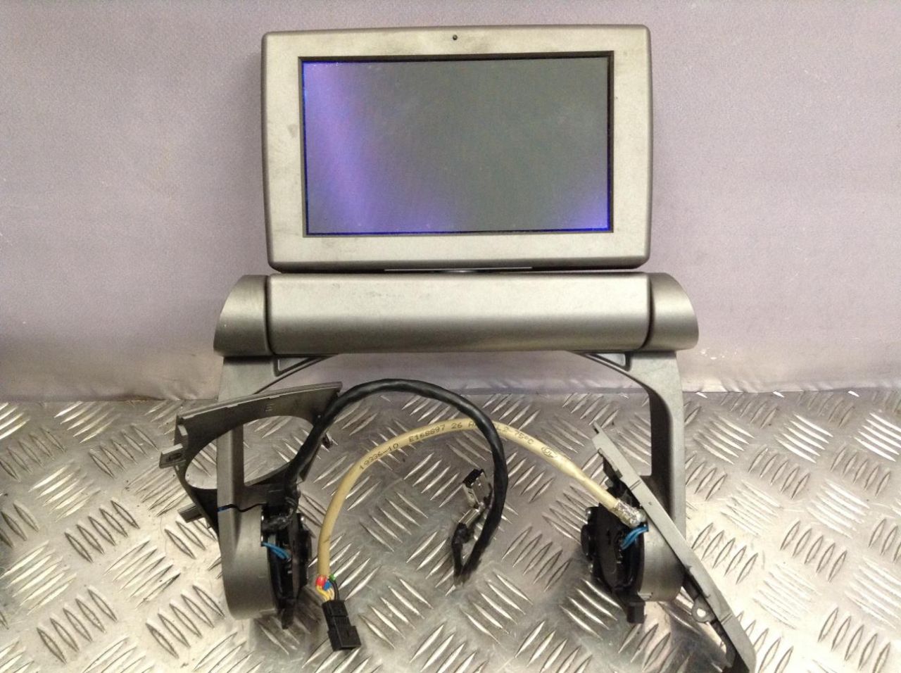 монитор мультимедиа BMW 7 серия E65/E66/E67 2003, 4.4 л., АКПП, седан - фото №1