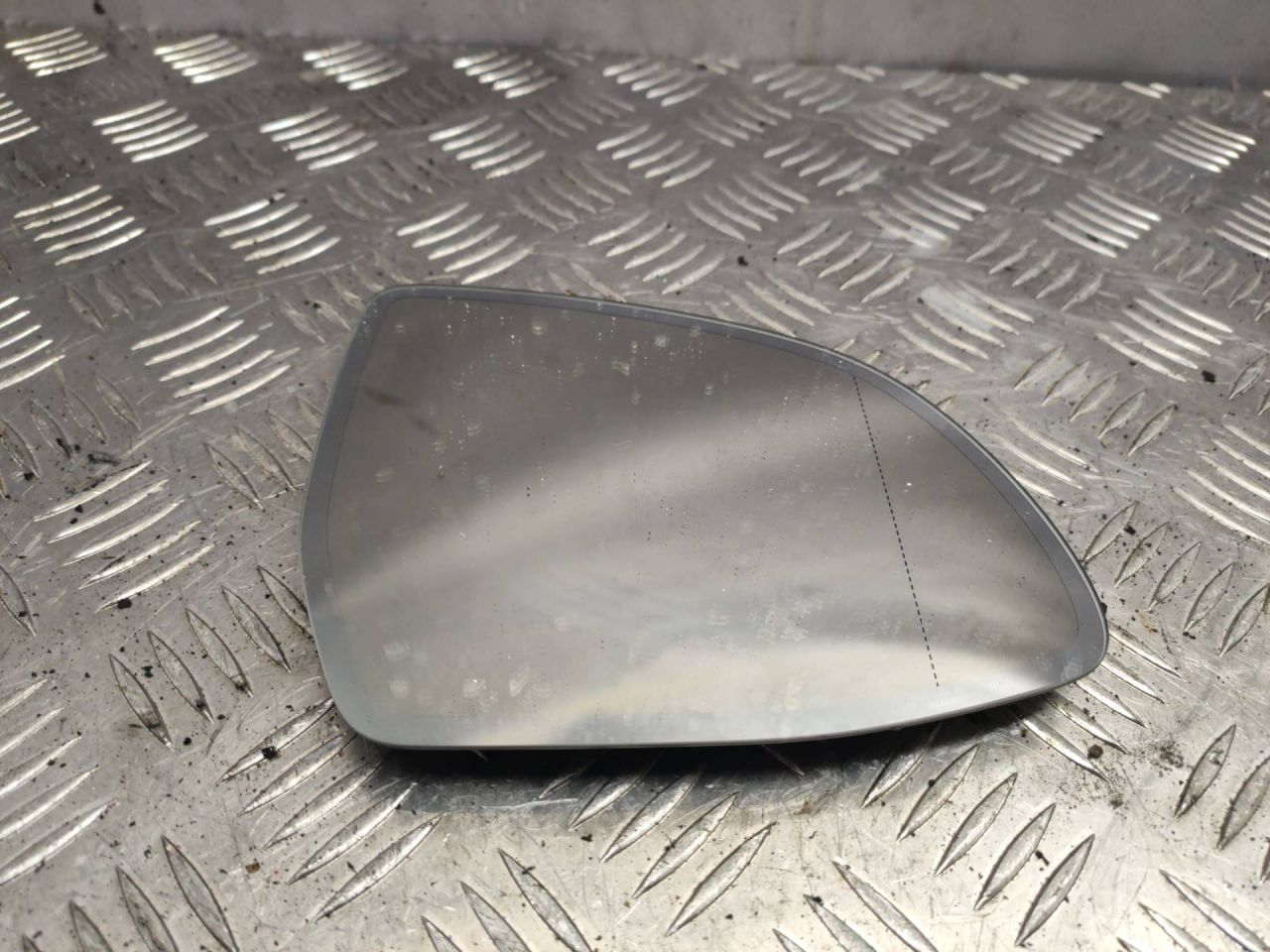 стекло зеркала наружного правого BMW X5 F15 2016, 4.0 л., дизель - фото №1