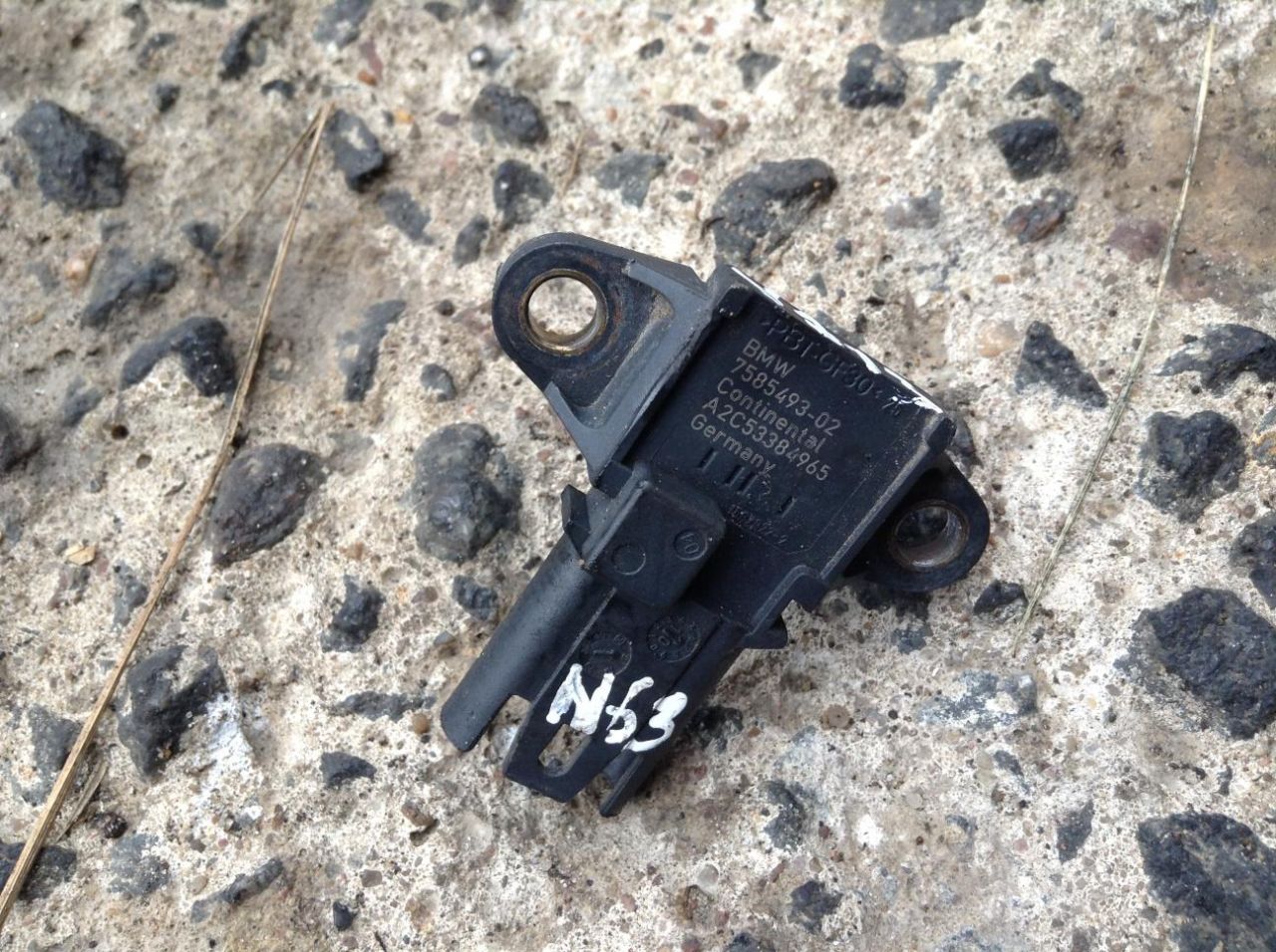 датчик абсолютного давления BMW 7 серия F01/F02 2010, 4.4 л., N63 B44 A, бензин, АКПП, седан, 7585493 - фото №1